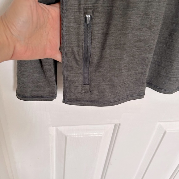 Vuori Easy Performance Half Zip 2.0 Pullover Sweatshirt - Picture 5 of 12